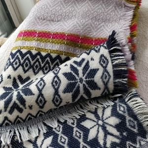 Oversized Thick Knitted Winter Scarf
